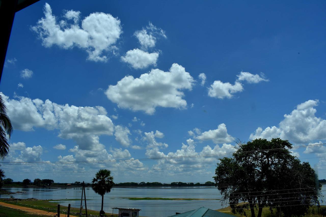 Yoho New Boa Vista Hotel Anuradhapura Exterior photo